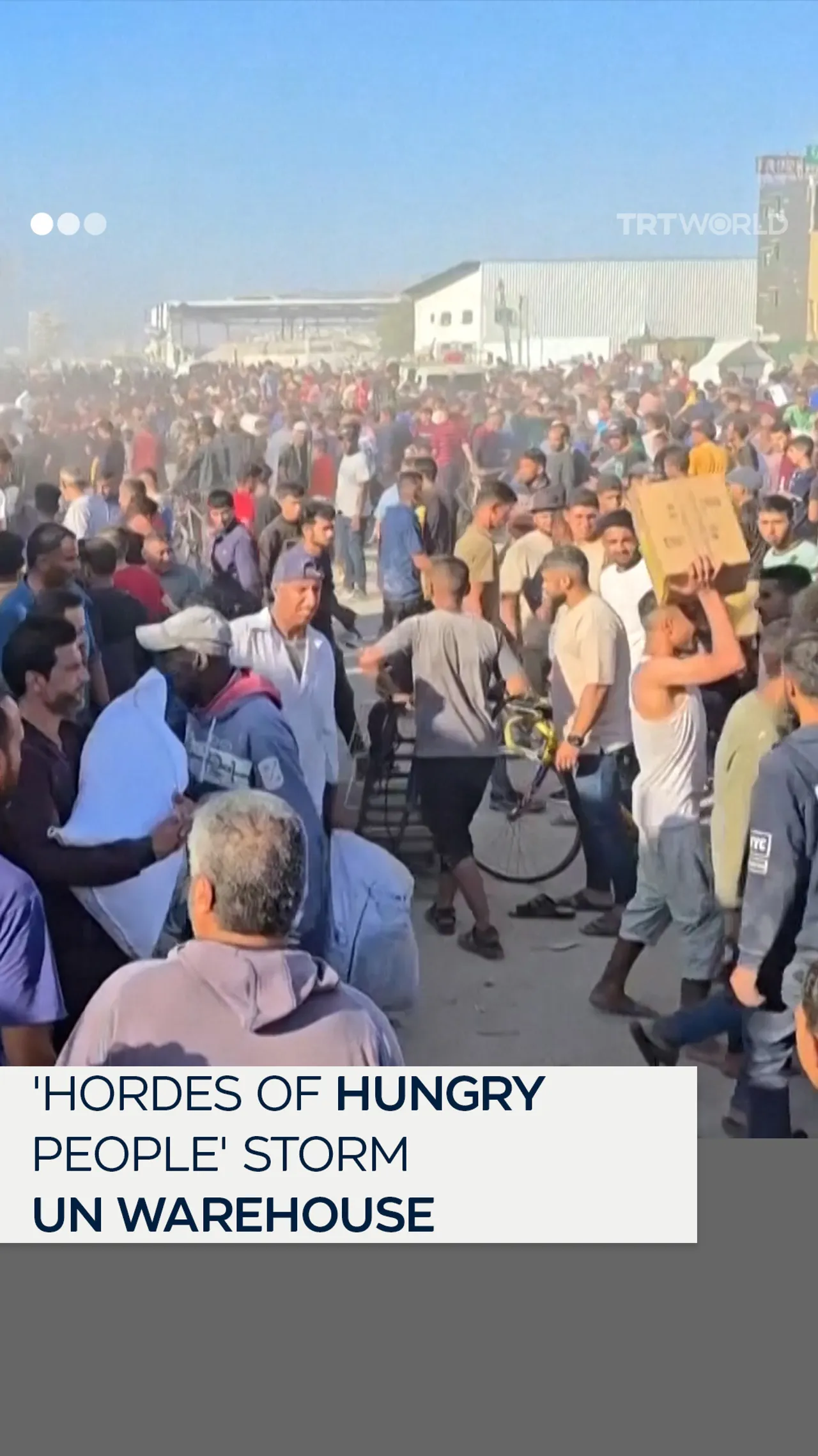 ‘Hordes of hungry people’ storm UN warehouse